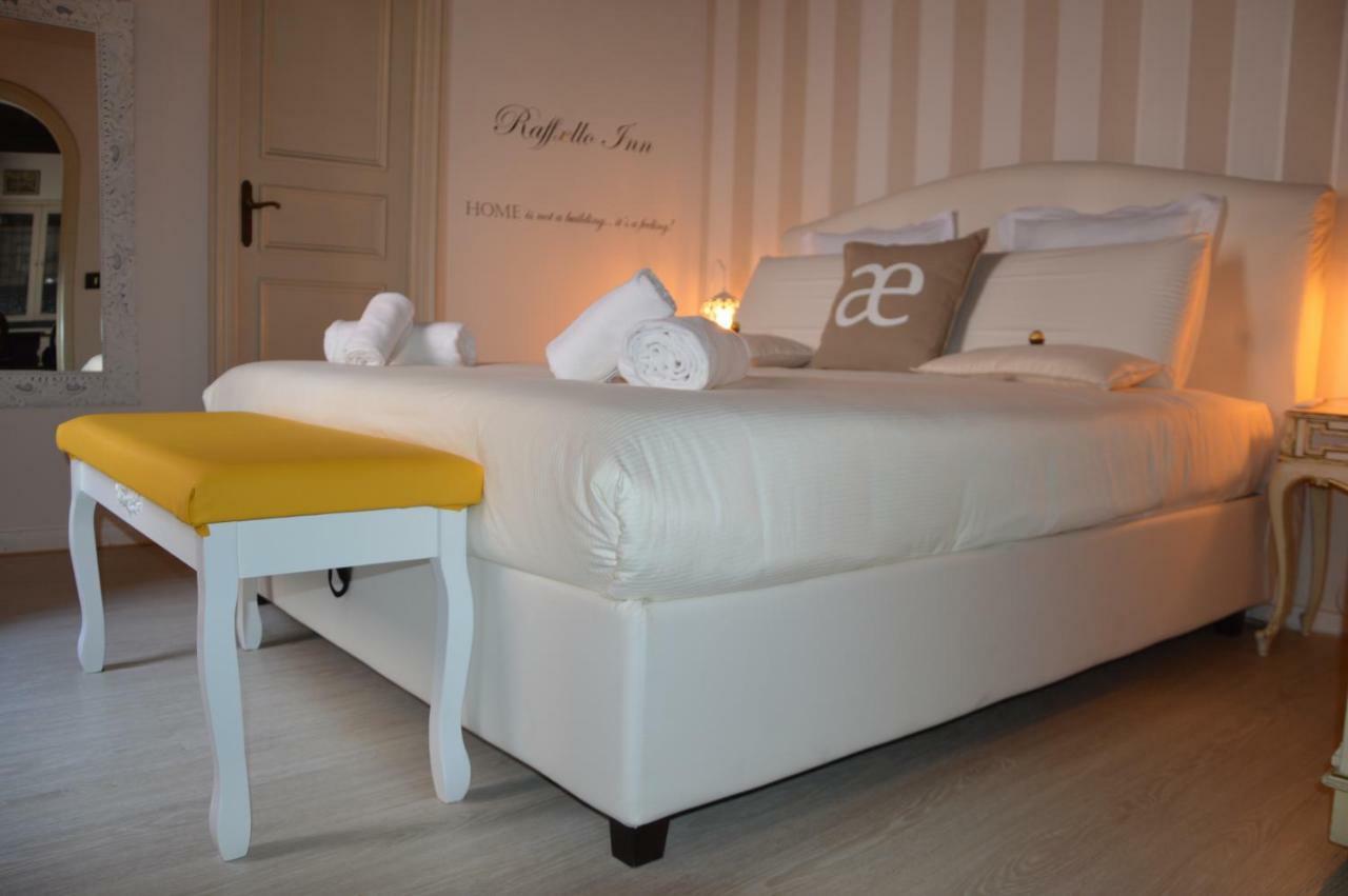 Historic Center - Elegant Apartment With Charming Antiques - Raffaello Inn 로마 외부 사진